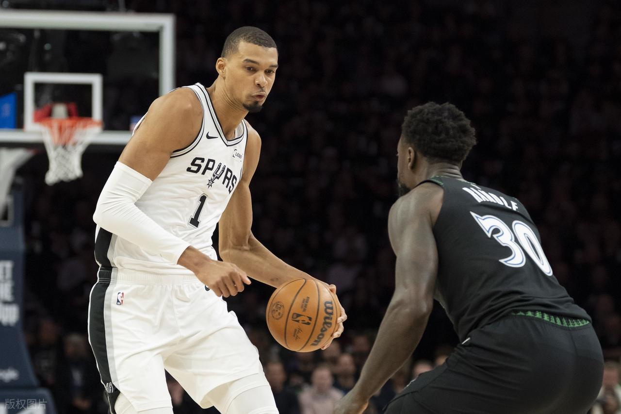 华体会体育app下载-一战狂刷9项NBA纪录！上帝是多偏心，创造出文班这样的怪物