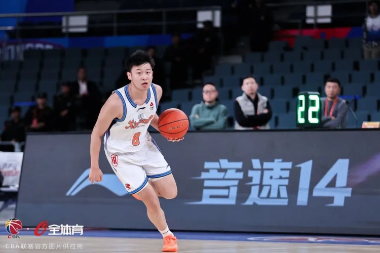 华体会体育app下载-今天是新疆伊力特男篮殷召航的生日，让我们一起祝他生日快乐！